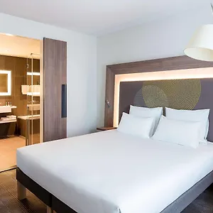 novotel-amsterdam-schiphol-airport.amsterdamhotelsnl.com/